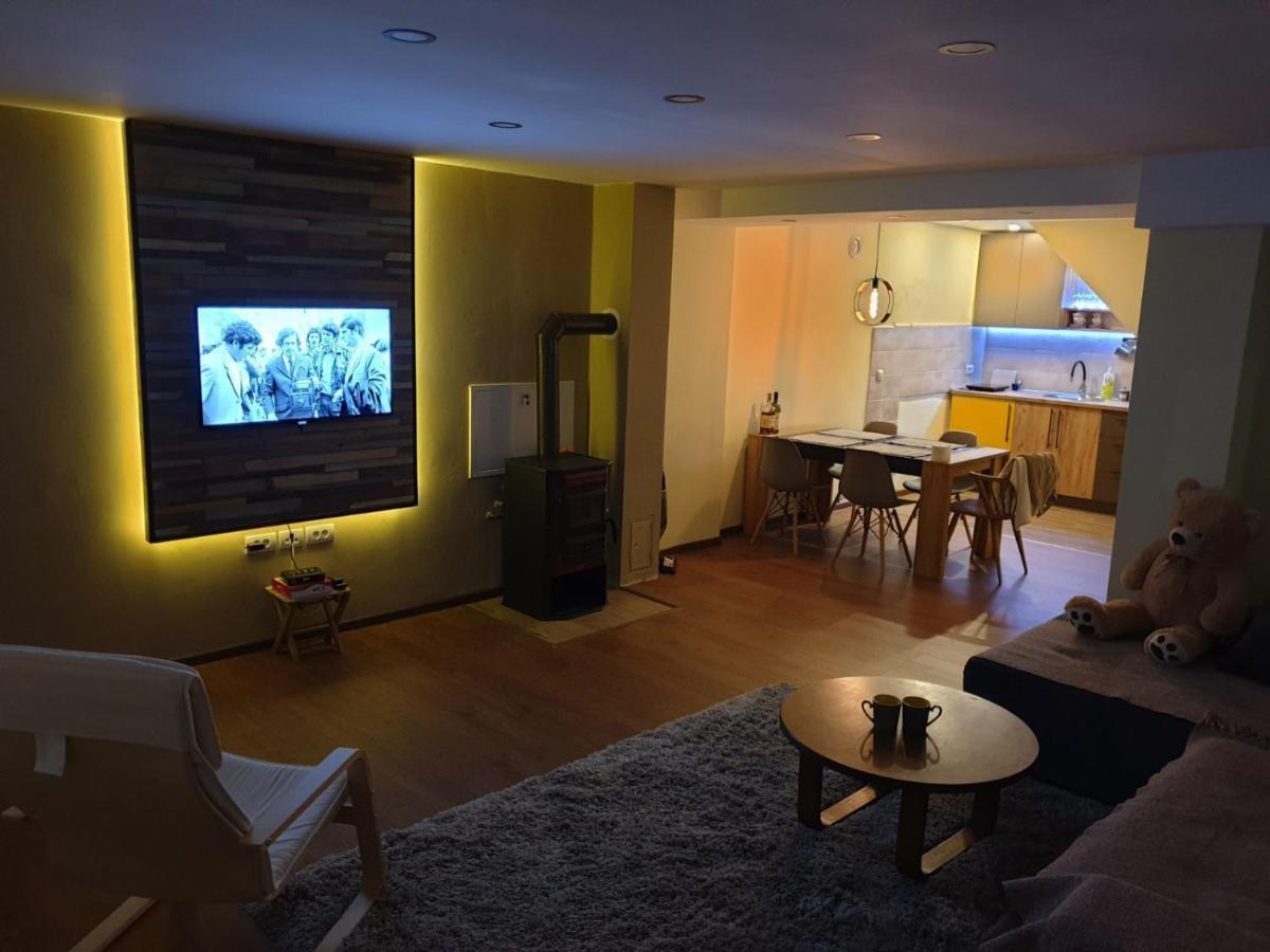 Nikas Apartman Donji Milanovac Kültér fotó