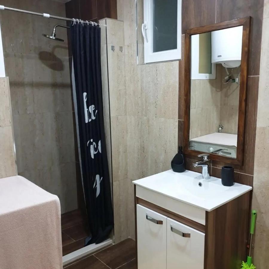 Nikas Apartman Donji Milanovac Kültér fotó